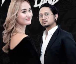 BLUESTORK GADING SERPONG  ROCKING LAND