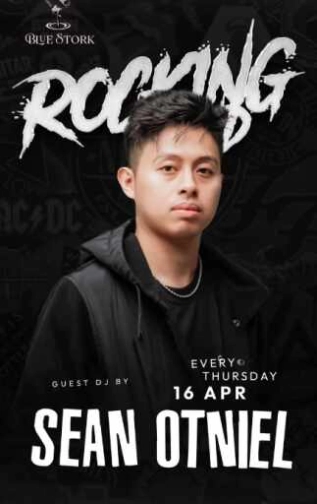 BLUESTORK GADING SERPONG - ROCKING