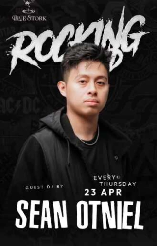 BLUESTORK GADING SERPONG - ROCKING