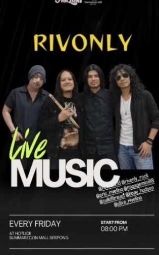 HOTLICKS GADING SERPONG - LIVE MUSIC